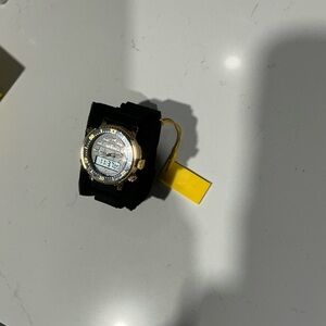 Men’s Invicta watch Gold and Black & gold bracelet 81/2”